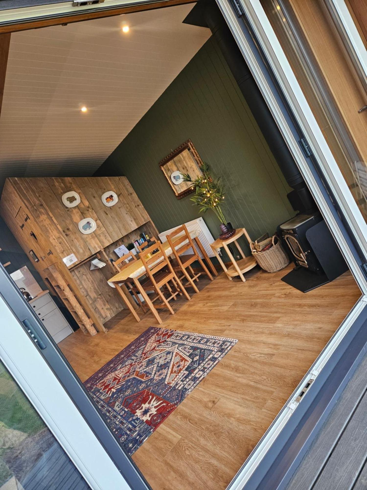 Under The Oak Glamping Hotel Caerphilly Ngoại thất bức ảnh